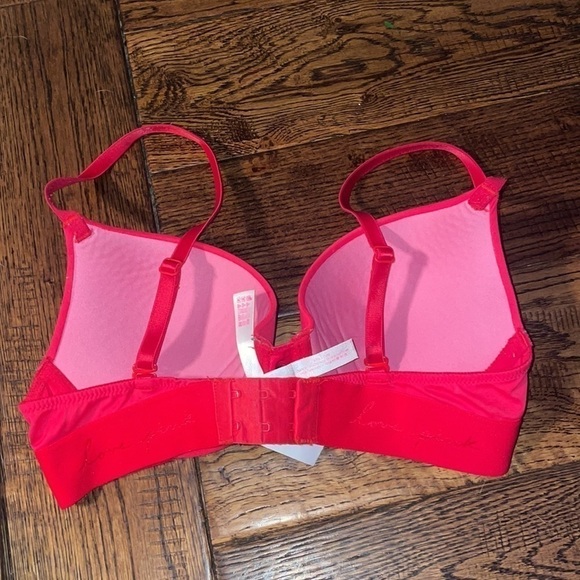 PINK By Victoria Secret Wear Everywhere Push Up Bra - Picture 2 of 4